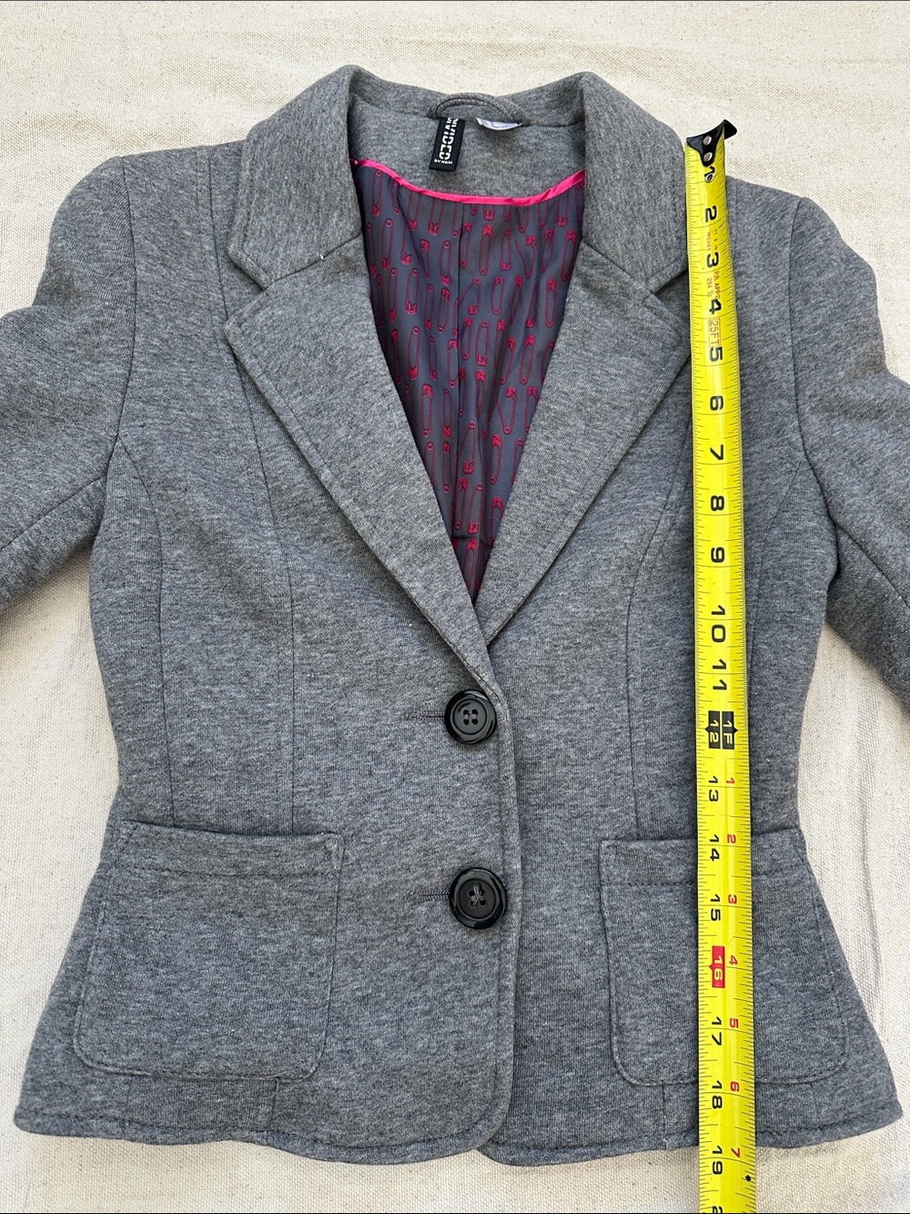 H&M Divided Grey Knit Blazer with Fun Safety Pin Lining – Size 2 - Picture 5 of 9